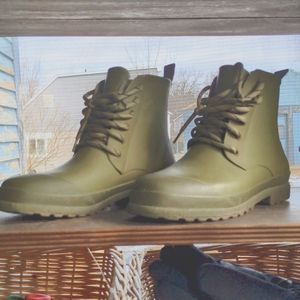 Made well lugsole boots